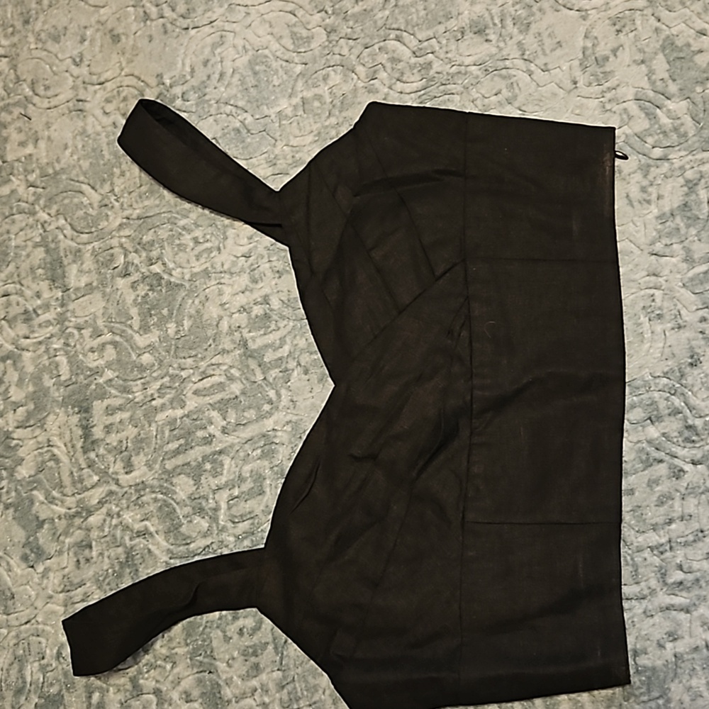 Banana Republic Black cropped top
